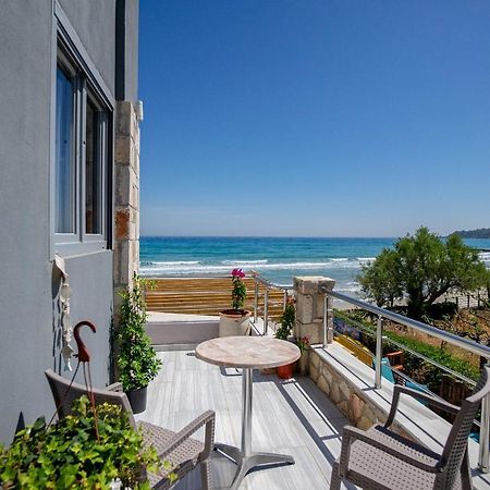 Golden Dolphin Studios & Apartments Alykes  Dış mekan fotoğraf