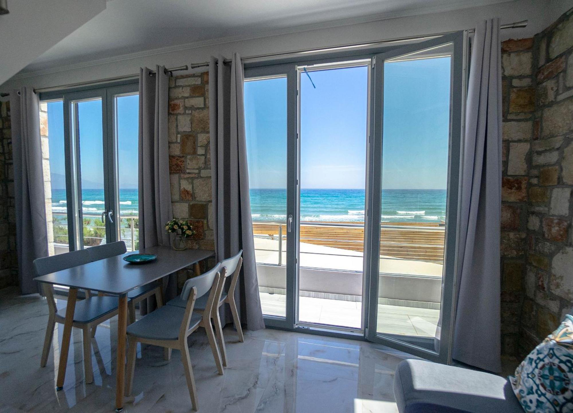 Golden Dolphin Studios & Apartments Alykes  Oda fotoğraf