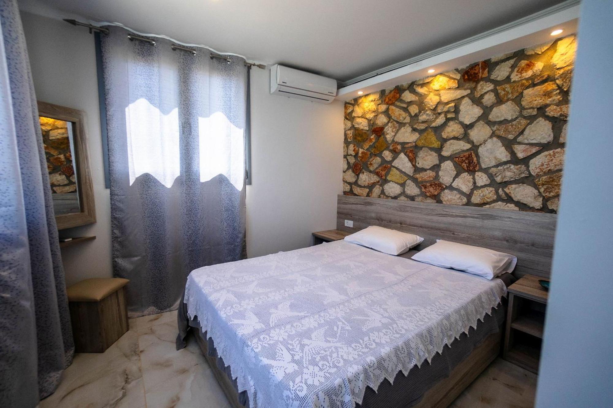 Golden Dolphin Studios & Apartments Alykes  Oda fotoğraf