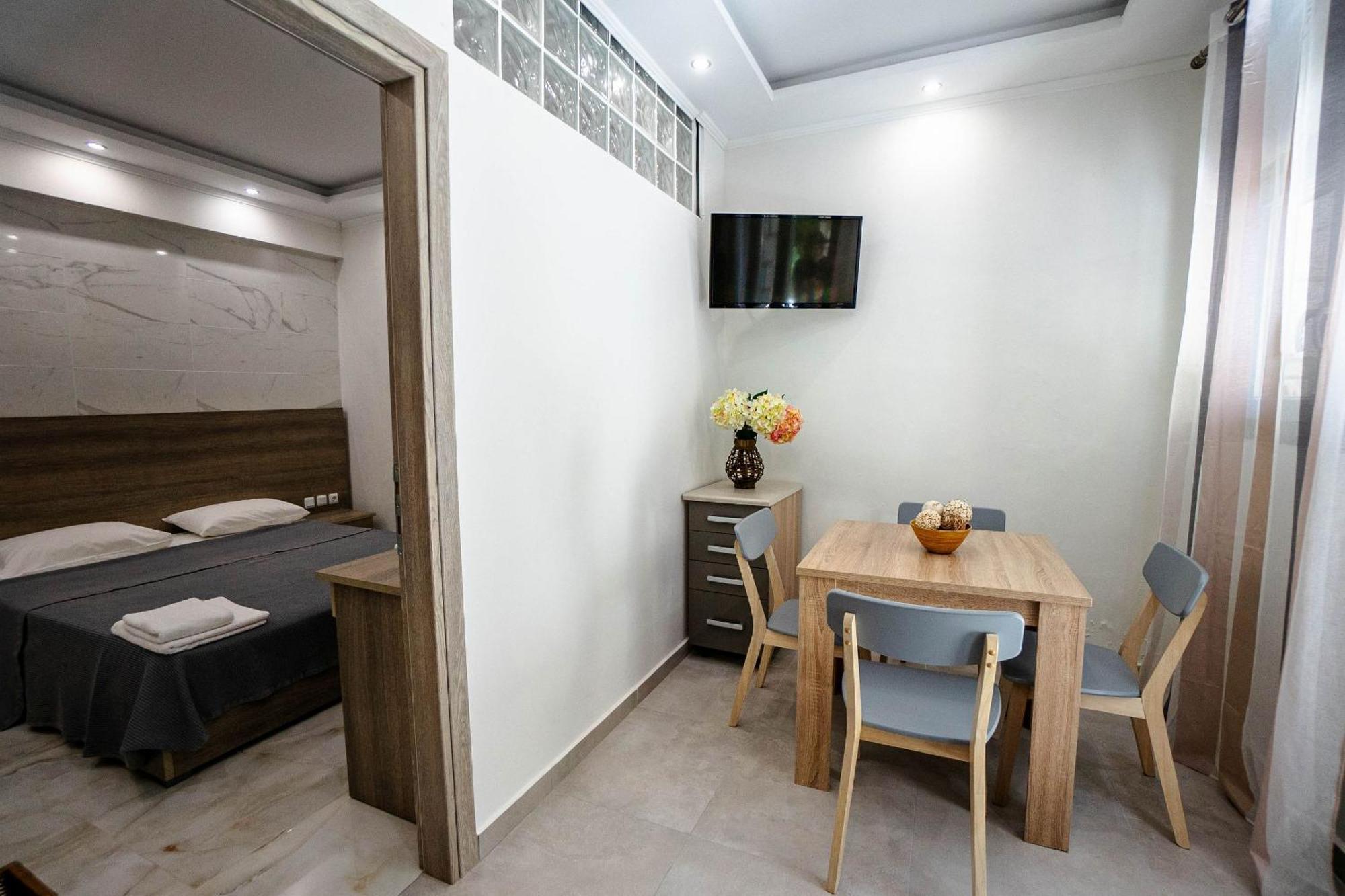 Golden Dolphin Studios & Apartments Alykes  Oda fotoğraf
